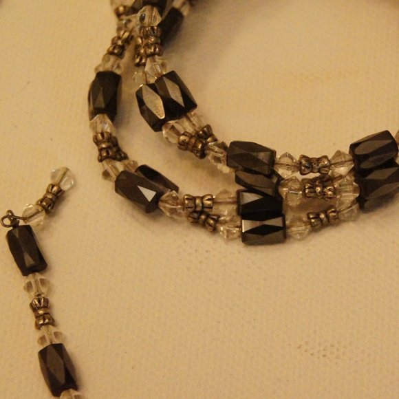 Magnetic Wrap Bracelet Black and silver beads 36" - Picture 2 of 12